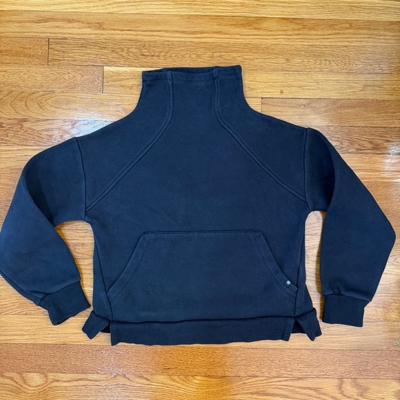 Athleta Other - Athleta Girl Cozy Karma Sweatshirt Pullover Turtle Neck in Black - Size M/8-10